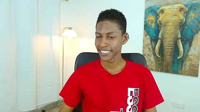 maiki18  online show from October 2025 08:37:02 PM