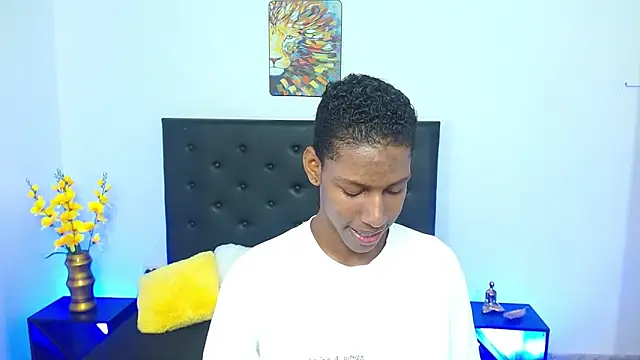 maiki18  online show from October 2025 02:26:02 PM