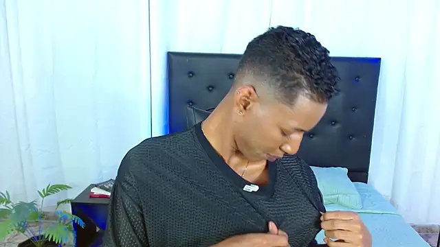 maiki18  online show from March 2026 08:38:02 PM