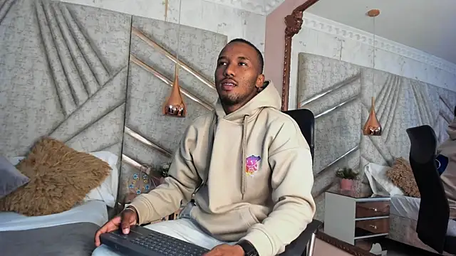 JamesParck online show from January 2025 12:39:02 PM