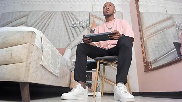 JamesParck online show from February 2025 11:24:02 AM