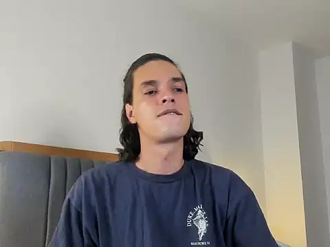 uglycoyote18 online show from August 2026 12:42:01 AM