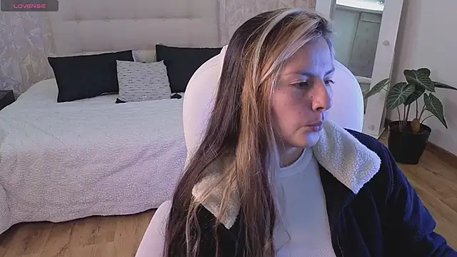 brandy sweet  online show from September 2025 04:34:02 PM