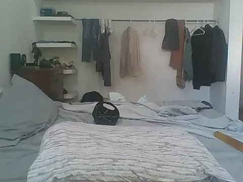 MrPatrick777 online show from December 2025 07:45:02 PM