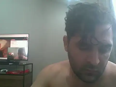 MrPatrick777 online show from April 2026 08:35:02 PM