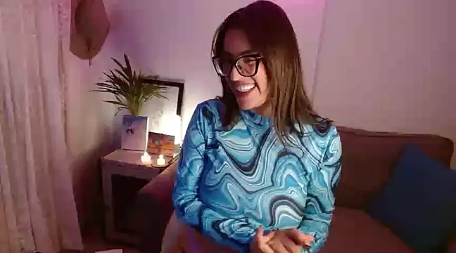 Snapshot of Nicole_white_11 chatting on March 2025 01:37:02 AM Nicole white 11 online show from March 2025 01:37:02 AM