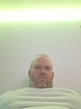 ShyBoy1982 online show from May 2026 10:59:02 PM