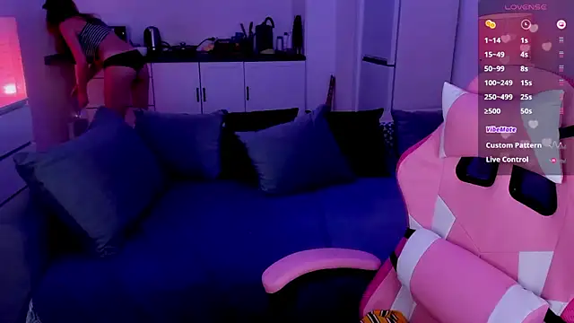 Snapshot of tenderdreams chatting on November 2025 06:41:02 PM tenderdreams online show from November 2025 06:41:02 PM