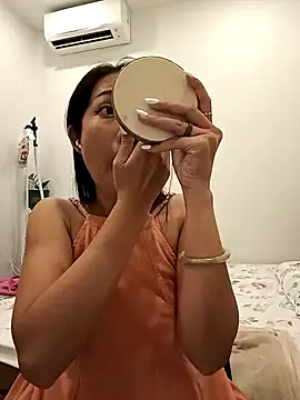 Snapshot of Sugar2k5 chatting on February 2025 05:37:01 AM Sugar2k5 online show from February 2025 05:37:01 AM