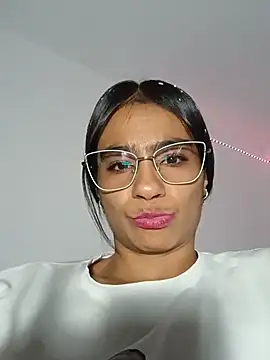 Leslly  online show from June 2026 11:14:02 PM