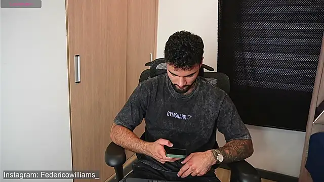 Derek w online show from November 2025 07:45:02 PM