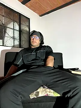 Snapshot of willian_m777 chatting on October 2025 05:10:02 AM willian m777 online show from October 2025 05:10:02 AM