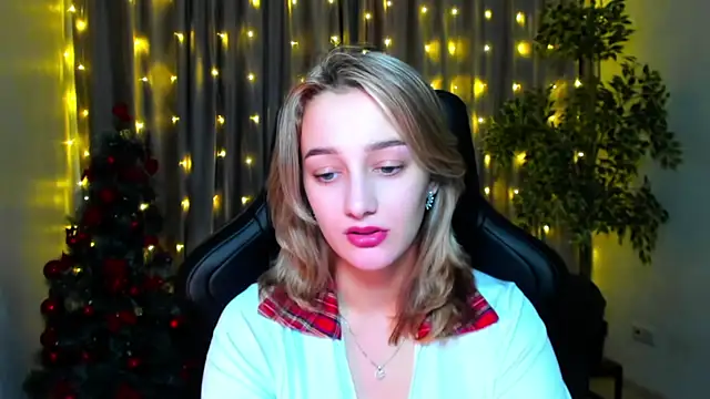 Snapshot of Sinty_Noria chatting on December 2024 11:15:02 AM Sinty Noria online show from December 2024 11:15:02 AM