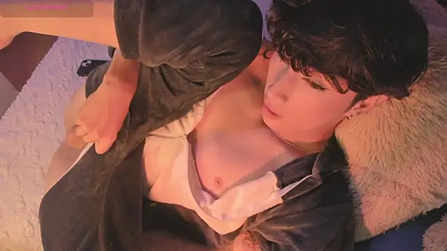 Snapshot of AdamDayt chatting on January 2025 10:28:02 PM AdamDayt online show from January 2025 10:28:02 PM