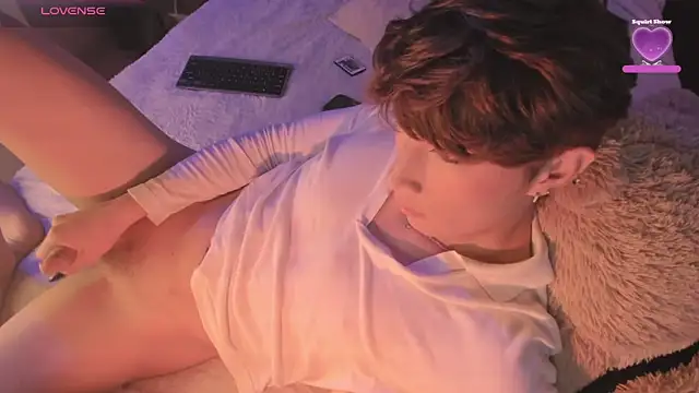 Snapshot of AdamDayt chatting on January 2025 12:07:01 AM AdamDayt online show from January 2025 12:07:01 AM