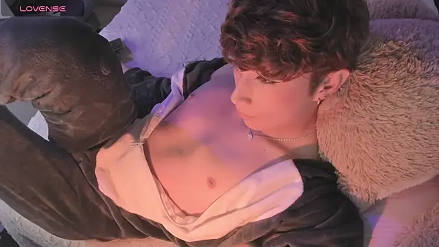 Snapshot of AdamDayt chatting on February 2025 03:34:02 AM AdamDayt online show from February 2025 03:34:02 AM