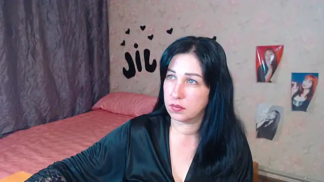 JillStevens online show from November 2025 04:01:02 AM