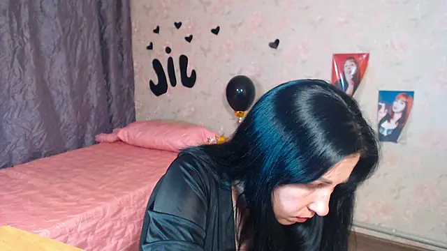 Snapshot of JillStevens chatting on November 2025 11:26:01 PM JillStevens online show from November 2025 11:26:01 PM