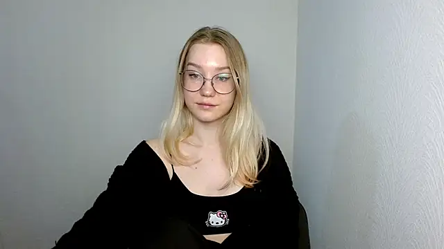 cindi hot online show from March 2025 08:09:02 AM