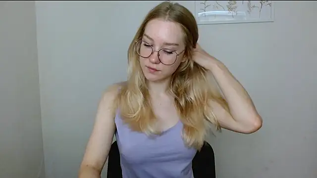 cindi hot online show from September 2025 09:22:02 AM