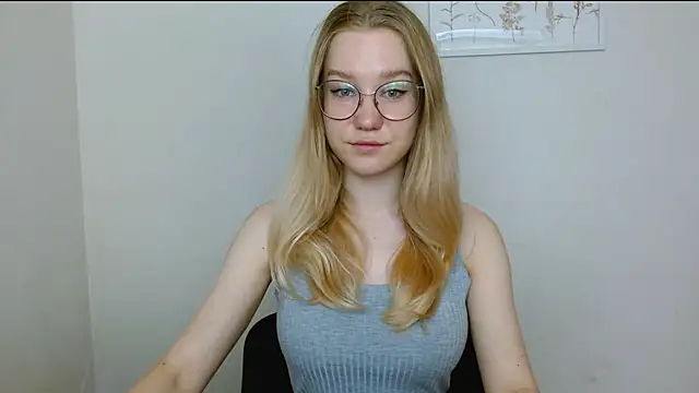 cindi hot online show from September 2025 08:17:01 AM