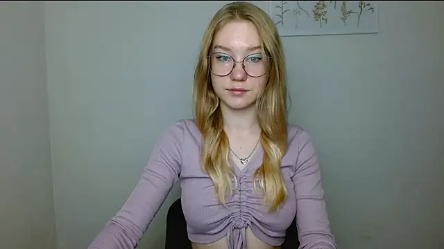 cindi hot online show from October 2025 08:45:02 AM