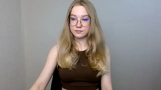 Snapshot of cindi_hot chatting on April 2026 03:16:01 PM cindi hot online show from April 2026 03:16:01 PM