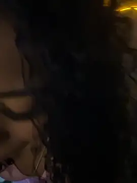 Karolina-Safadinha online show from October 2025 01:37:02 AM