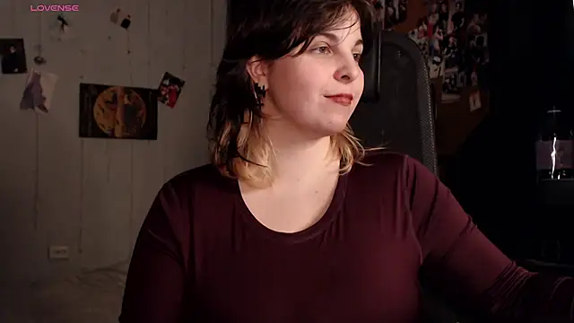 Snapshot of Saya_sweet chatting on December 2025 09:10:02 PM Saya sweet online show from December 2025 09:10:02 PM