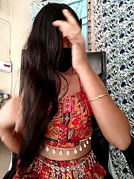 Parinaaz18 online show from September 2025 02:00:02 AM