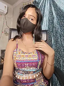 Parinaaz18 online show from May 2026 12:28:02 AM