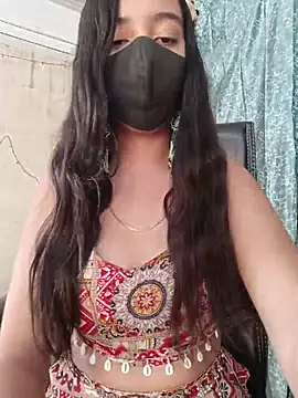Parinaaz18 online show from May 2026 01:33:01 AM