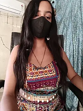 Parinaaz18 online show from June 2026 01:28:02 AM