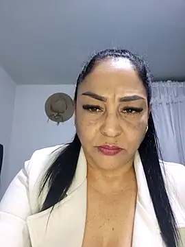 Gina Myers online show from November 2025 01:33:02 AM