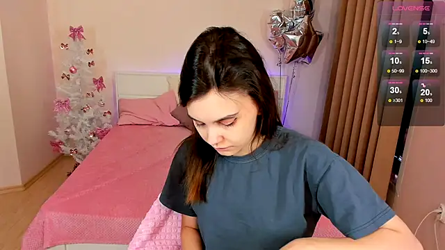 SusieMorris online show from December 2024 05:14:02 AM