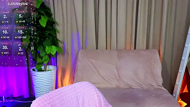 SusieMorris online show from February 2025 01:22:01 PM