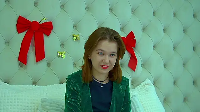 LessySmith online show from December 2024 02:38:02 PM