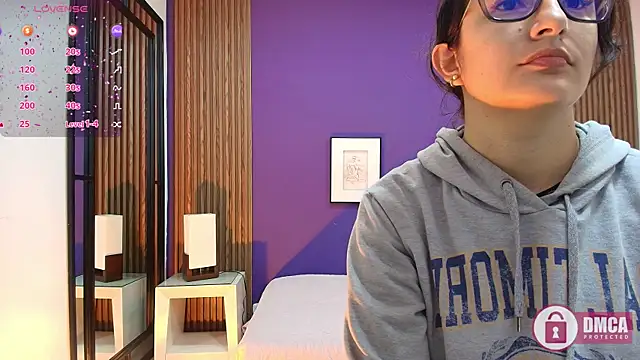 Snapshot of alina_martinelli chatting on December 2024 11:22:02 AM alina martinelli online show from December 2024 11:22:02 AM