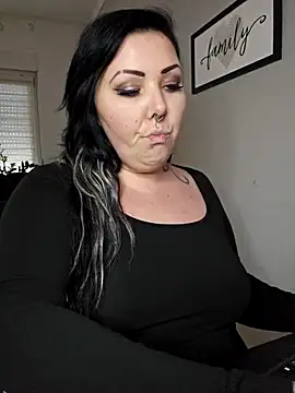 Snapshot of -BonnieBlack- chatting on February 2025 08:33:02 AM -BonnieBlack- online show from February 2025 08:33:02 AM