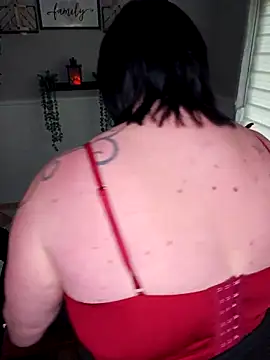 Snapshot of -BonnieBlack- chatting on October 2025 07:38:01 AM -BonnieBlack- online show from October 2025 07:38:01 AM