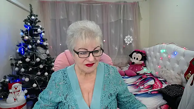 Snapshot of KayleSmoll chatting on January 2025 07:27:02 PM KayleSmoll online show from January 2025 07:27:02 PM