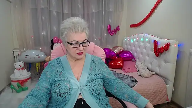 Snapshot of KayleSmoll chatting on February 2025 04:31:02 AM KayleSmoll online show from February 2025 04:31:02 AM