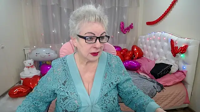 Snapshot of KayleSmoll chatting on February 2025 07:17:01 PM KayleSmoll online show from February 2025 07:17:01 PM