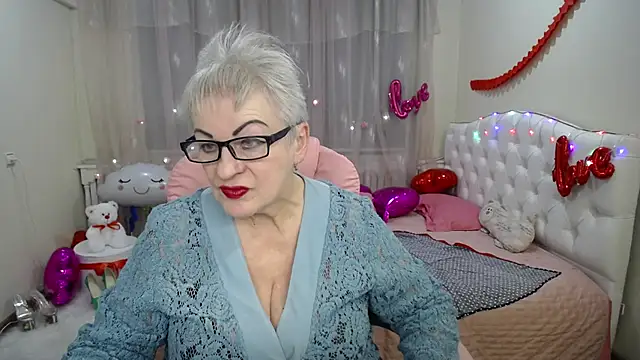 Snapshot of KayleSmoll chatting on March 2025 10:21:01 PM KayleSmoll online show from March 2025 10:21:01 PM