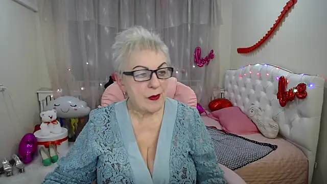 Snapshot of KayleSmoll chatting on March 2025 02:12:02 AM KayleSmoll online show from March 2025 02:12:02 AM