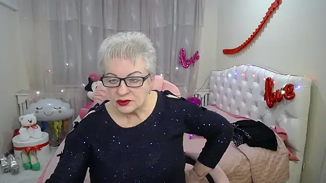 Snapshot of KayleSmoll chatting on March 2025 07:25:01 PM KayleSmoll online show from March 2025 07:25:01 PM