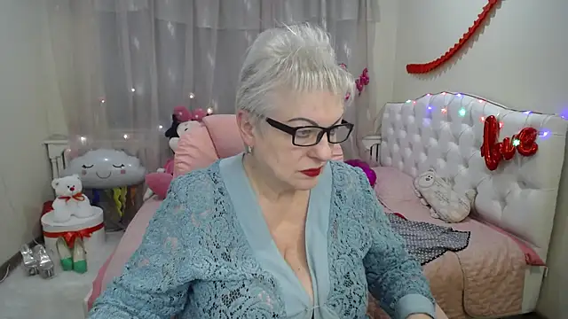 Snapshot of KayleSmoll chatting on March 2025 01:41:02 AM KayleSmoll online show from March 2025 01:41:02 AM