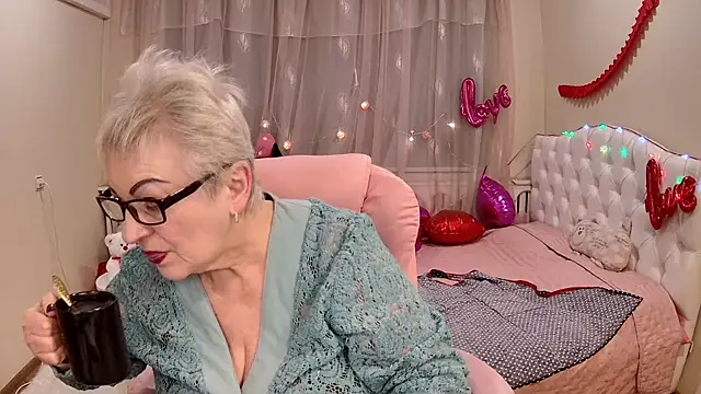 Snapshot of KayleSmoll chatting on March 2025 01:46:02 AM KayleSmoll online show from March 2025 01:46:02 AM