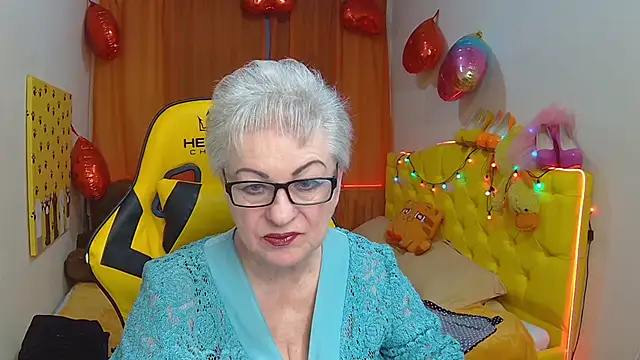 Snapshot of KayleSmoll chatting on March 2025 05:00:01 AM KayleSmoll online show from March 2025 05:00:01 AM