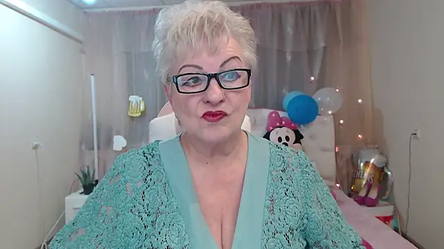 Snapshot of KayleSmoll chatting on September 2025 06:22:02 PM KayleSmoll online show from September 2025 06:22:02 PM